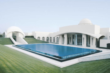 Hotels with Rooftop Swimming Pools in India